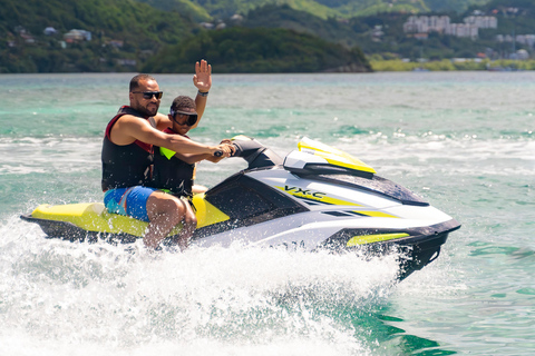 45-minutowy rejs skuterem wodnym po zatokach Marin i Sainte-Anne45 minut jazdy na nartach wodnych w zatokach Marin i Sainte-Anne