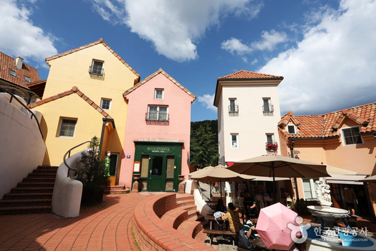 Tagestour Gapyeong: Flusskreuzfahrt zum Jarasum Blumenfest