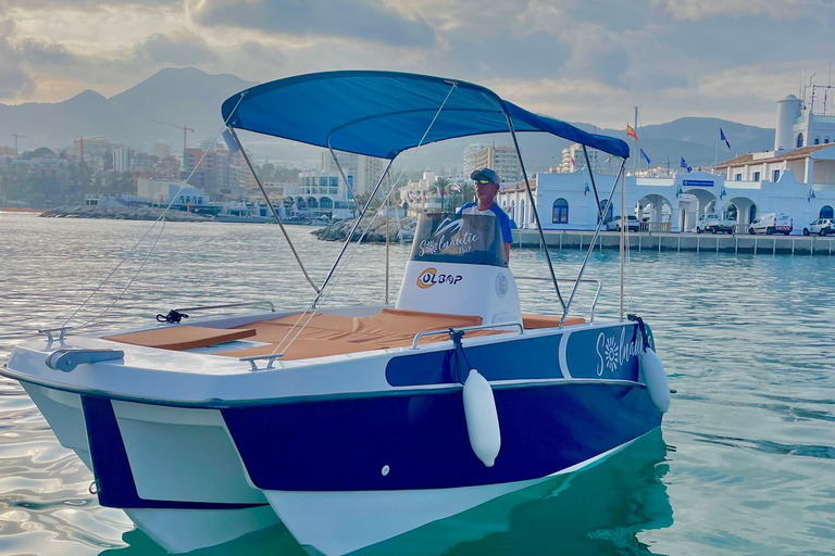 ماربيا: تأجير قوارب بدون ترخيص لمشاهدة الدلافينإيجار لمدة 30 دقيقة