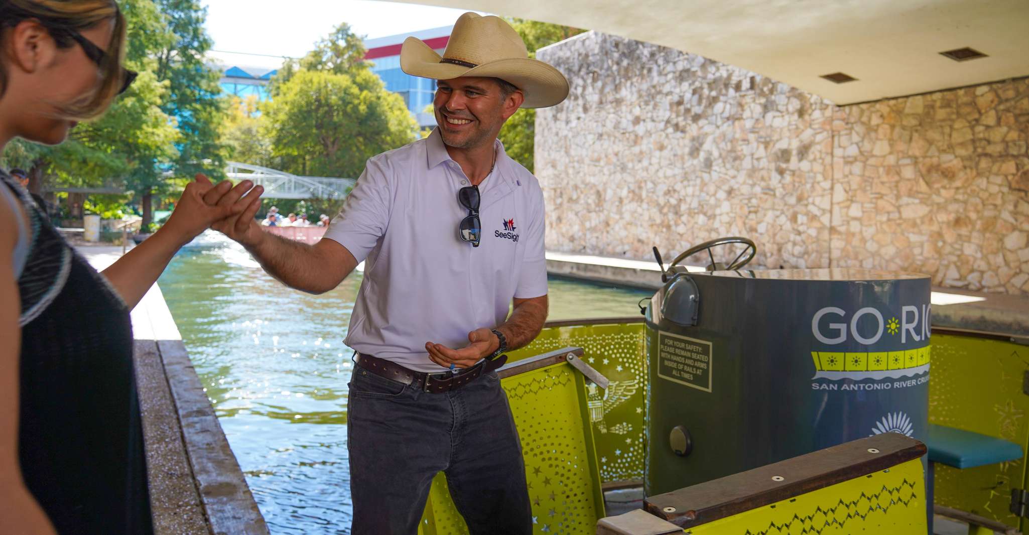 Austin to San Antonio Day Trip: Alamo Tour & Boat Cruise photo 4