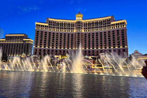 Las Vegas: Strip Walking Tour With Local Guide & Tips Las Vegas: Private Strip Tour With Local & Smart Planning