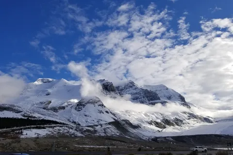 Calgary/Canmore/Banff: Columbia Icefield Glacier Day Tour