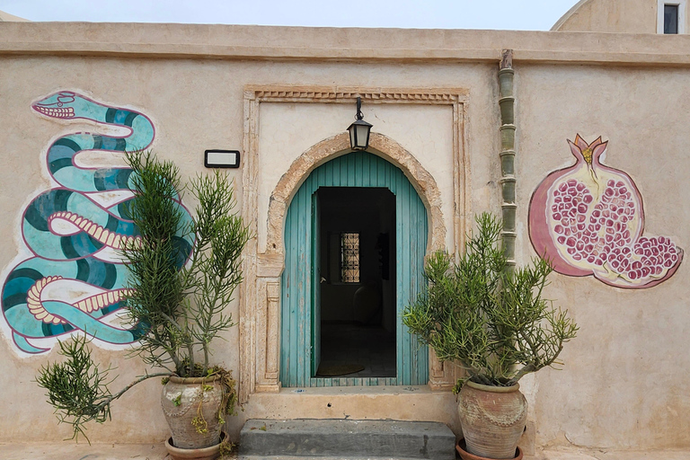 Samodzielna przejażdżka hulajnogą elektryczną po HoumetSouk: wolność gwarantowana!Przejażdżka hulajnogą elektryczną w HoumetSouk: wolność gwarantowana!