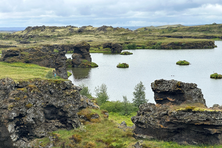 Akureyri: Lake Mývatn Private Day Trip with Pickup