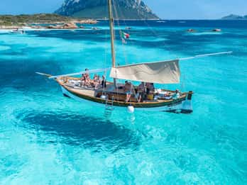 From San Paolo: Tavolara and Molara Island Cruise with Lunch
