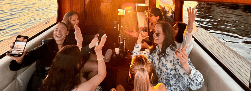 Riga : visite privée en bateau VIP sur la Daugava