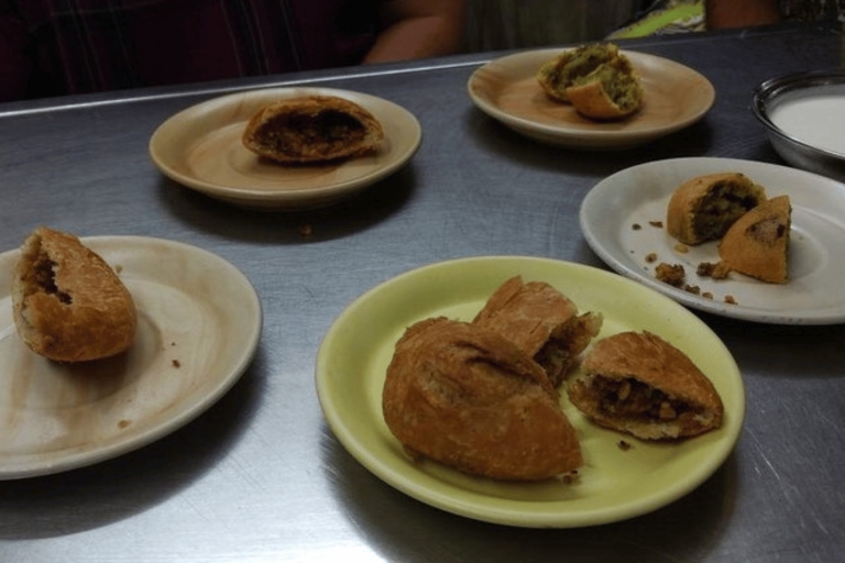 Udaipur Street Food Crawl Tour -Degustación guiada de comida local