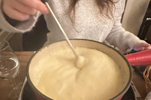 Zurich Walking Food Tour: an itinerant Swiss full meal Zurich Sunset Walking Tour: an itinerant Swiss dinner