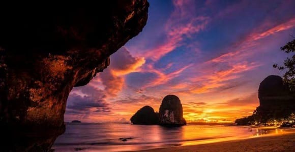Krabi: Railay Sunset and Bioluminescent Plankton Tour