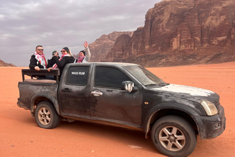 From Wadi Rum: 2-Day Red and White Desert Jeep Tour