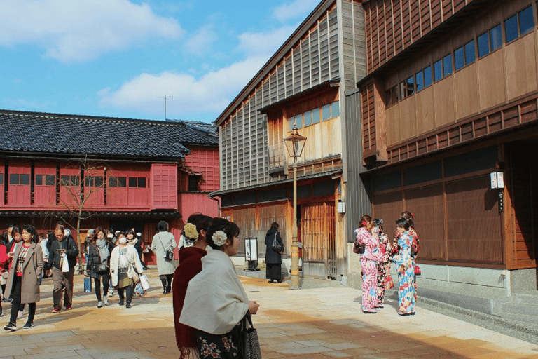 Desde Osaka/Kioto: Excursión de un día a Shirakawa-go, TakaYama y Kanazawa