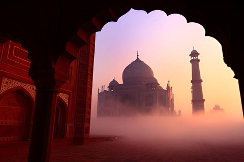 Tour privato tutto incluso del Taj Mahal all&#039;alba da DelhiTour con auto privata con aria condizionata, autista e guida