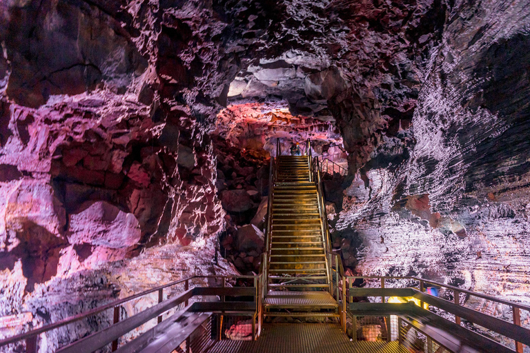 De Reykjavík : visite d'une grotte de lave en petit groupeVisite avec point de rencontre à la grotte de Raufarholshellir