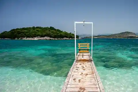 Von Tirana/Durres: Nach Saranda, Ksamil, Blue Eye & Frühstück