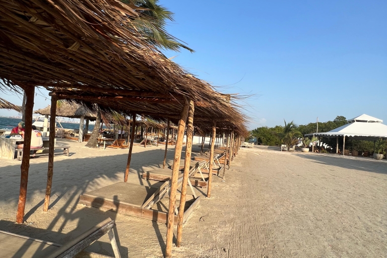 Cartagena: Strandclub Isla Tierra Bomba: Tageskarte mit Mittagessen