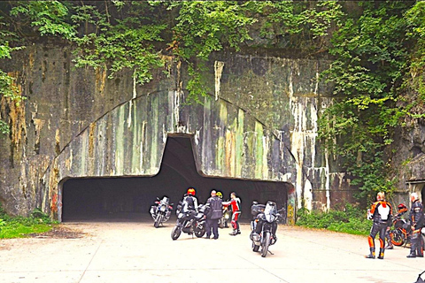 Zagreb: Plitvice Lakes, War History, and Wildlife Tour