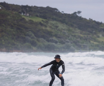 Raglan: Group Surf Lesson