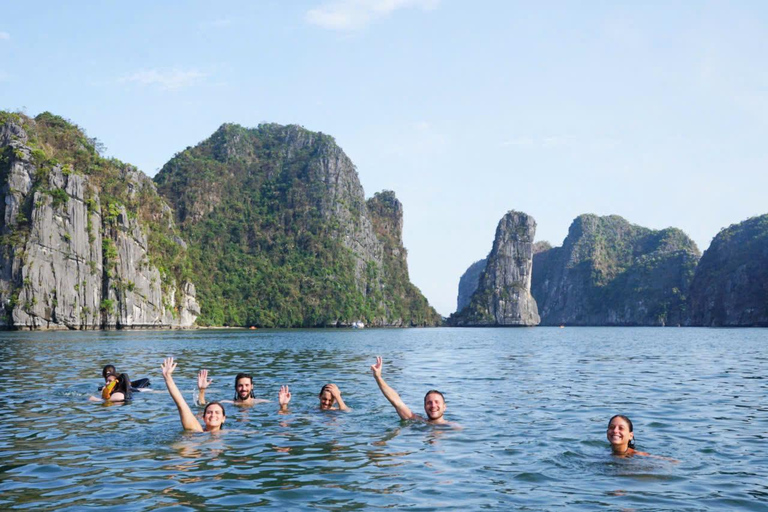 Hanoi/Hafen : 2-tägige Ha Long &amp; Lan Ha Bucht auf LuxuskreuzfahrtenLimousinenbus von Hanoi nach Ha Long