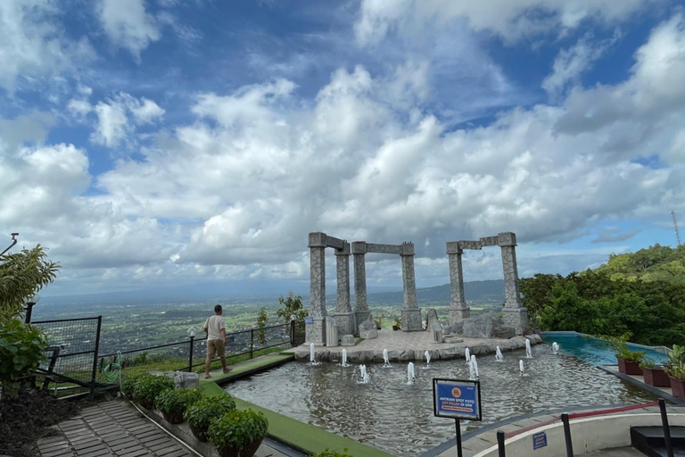 Yogyakarta: Pindul Cave & Puncak Segoro Indian ocean view Yogyakarta: Pindul Cave & Puncak Segoro Indian ocean view