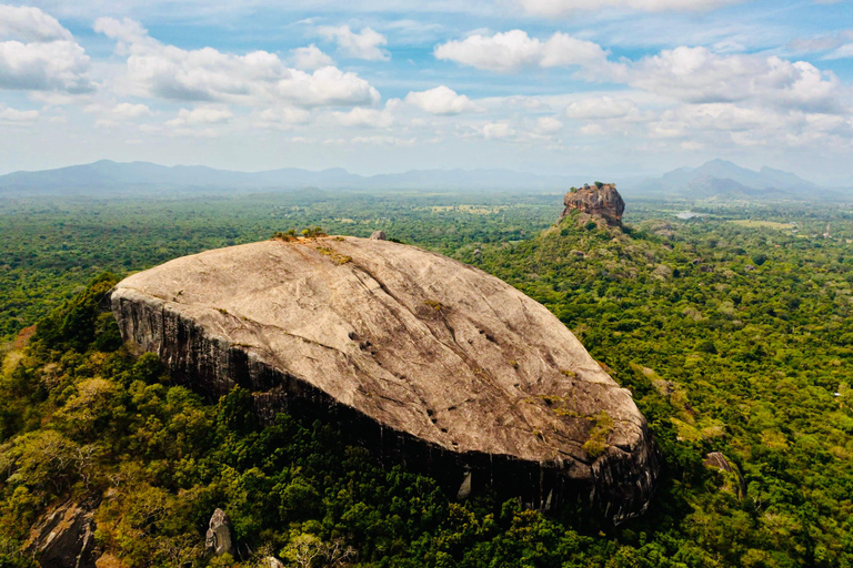 Sigiriya e Dambulla: Tour particular de um dia saindo de Trincomalee