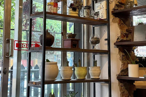 Kathmandu: Slow Tea Experience & Local Cultural Conversation
