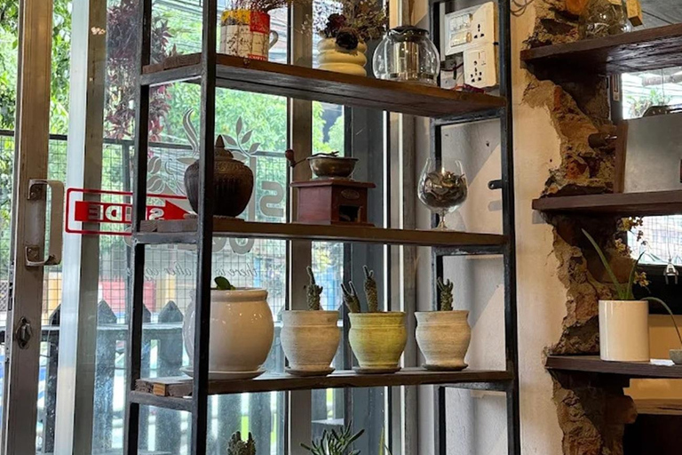 Kathmandu: Slow Tea Experience & Local Cultural Conversation
