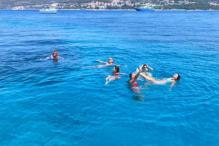 Split : Lagon bleu, Hvar et 5 îles : visite en petit groupe en bateau