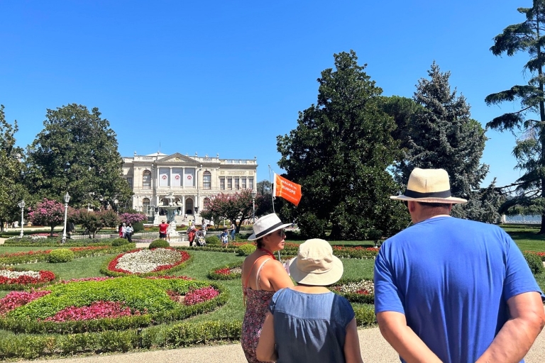 Stambuł: wycieczka z przewodnikiem po pałacu Dolmabahce i biletami wstępuPrywatna wycieczka w języku angielskim