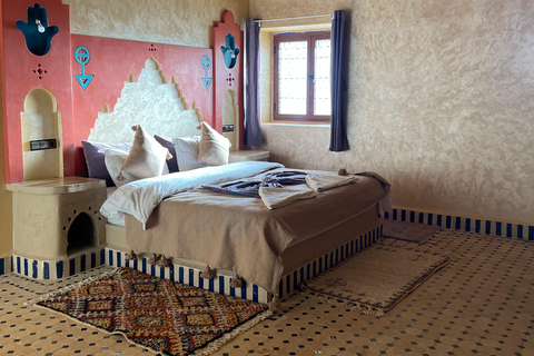 Fez To Marrakech: Private 4-Day Via-Merzouga & Luxury Camp. Fez To Marrakech: 4-Day Private premium Trip & Luxury camp.
