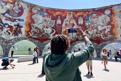 Tbilisi: viaggio tutto incluso a Kazbegi e masterclass di khinkali