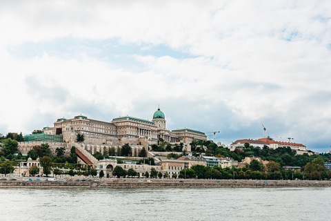 Budapest: Downtown Budapest Cocktail Cruise Danube Daytime Cocktail Cruise