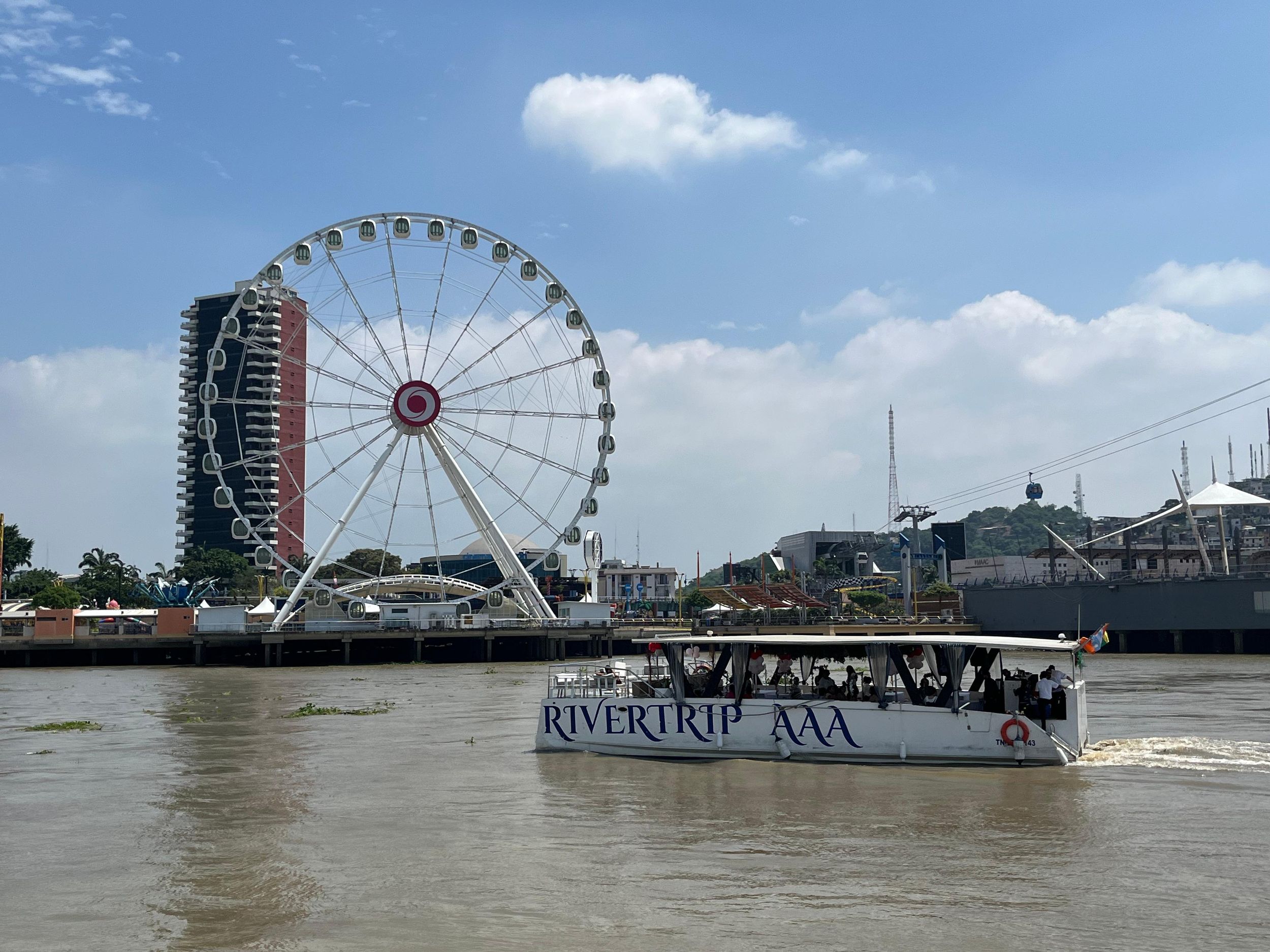 Guayaquil: Luxuriöse Katamaranfahrt auf dem Fluss Guayas