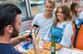 Amsterdam: Pizza-Kreuzfahrt mit New York Pizza & Getränken