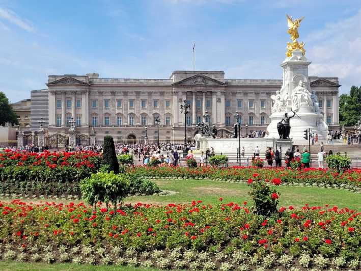 Londres: entrada y tour a pie por el Palacio de Buckingham o Royal Mews