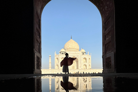 From New Delhi: Sunrise tour of Taj Mahal with Jaipur drop.