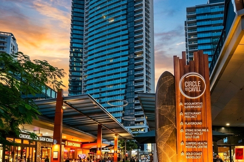 From Brisbane: Private Gold Coast Tour with Meal and Skywalk