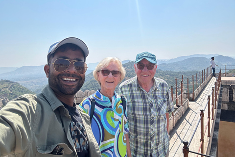 Udaipur: Private City Tour with Multilingual Guide