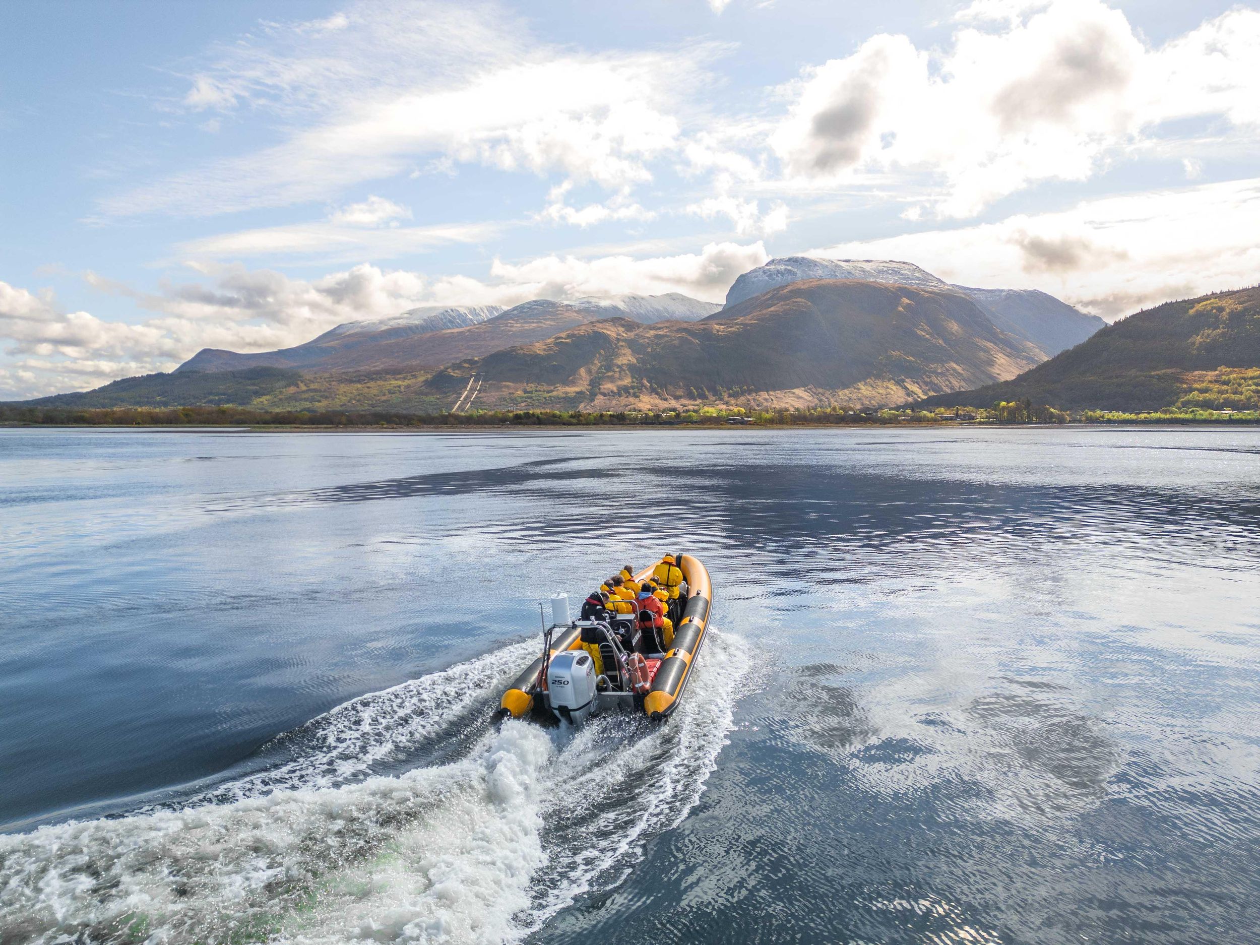 Fort William: 1h Loch Safari Speedboat Tour