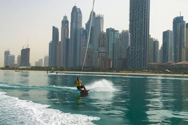 Dubai: 45Min Wakeboarding Experience 45Min Wakeboard in Dubai