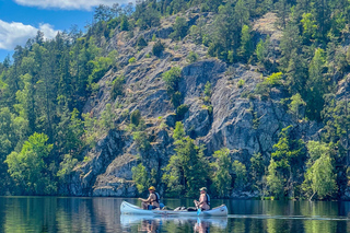 Stockholm: Explore Marvikarna in a 2-Person Canoe