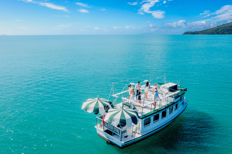 Whitsundays: Brunch, Beats & Island Views Airlie Beach: Private Coral Club Charter–Your Boat, Your Way
