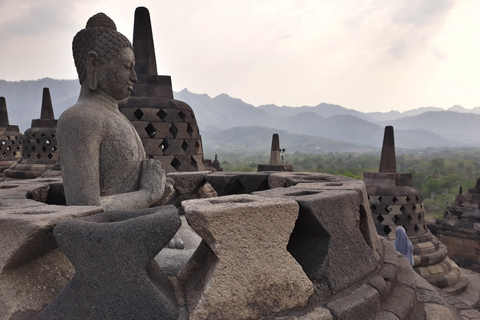 Tour in jeep del Tempio di Borobudur Merapi e del Tempio di PrambananTempio di Borobudur-Merapi in jeep-Tempio di Prambanan