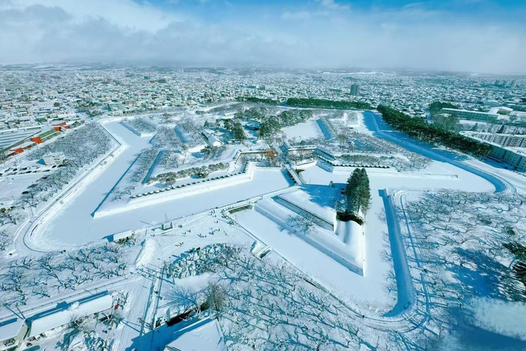 Sapporo: 4-Day Hakodate, Lake Toya, & Noboribetsu Tour