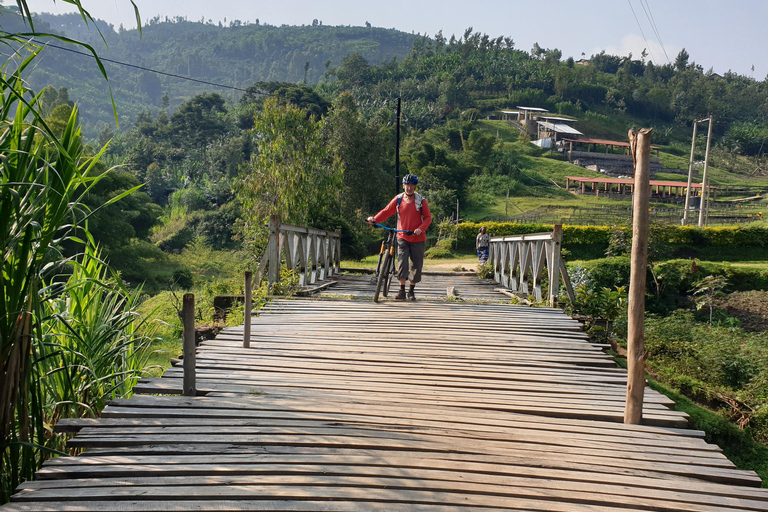 Ruanda: 5 giorni guidati in bicicletta lungo il sentiero del Congo-Nilo