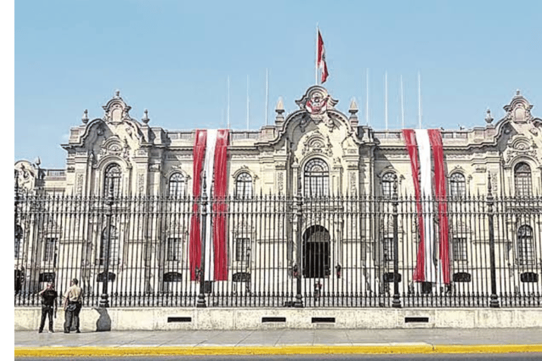 LIMA PIESZA WYCIECZKA KATAKUMBY Z MIRAFLORES, HISTORYCZNE CENTRUM, WINA+BUSODBIÓR Z TWOJEGO HOTELU LUB AIRBNB PRYWATNYM POJAZDEM W GRUPIE 5 OSÓB