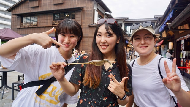 Tokyo: Historic Street Food and New Fish Market Tour