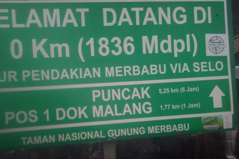 Circuit de 2 jours à Borobudur avec camping et randonnée à MerbabuCircuit de 2 jours à Borobudur avec camping et randonnée au Merbabu
