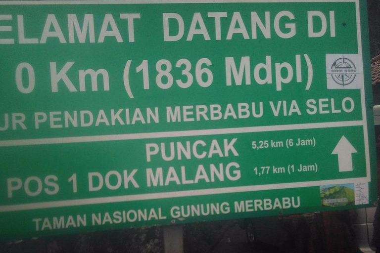 Circuit de 2 jours à Borobudur avec camping et randonnée à MerbabuCircuit de 2 jours à Borobudur avec camping et randonnée au Merbabu