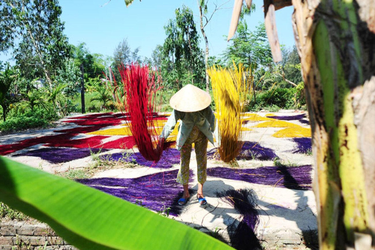 Zachód słońca w Da Nang: wioska Mat, pagoda Nam Sơn i Charming ShowZachód słońca w Da Nang: wioska Mat, pagoda Nam Sơn i uroczy show