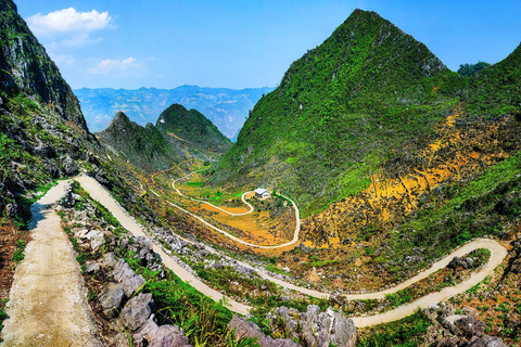 Hà Giang HORIZONTE DE DIVINIDAD Tour con jinete local fácil 3 DíasHa Giang HORIZONTE DE DIVINIDAD Tour con jinetes locales fáciles 3 Días